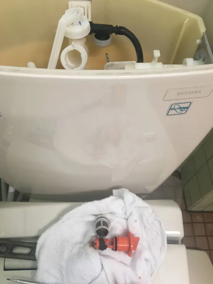 トイレ　修繕工事